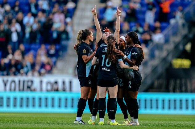 NJ/NY Gotham FC celebrates a goal