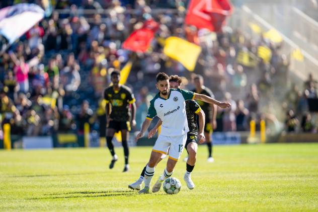 Oakland Roots SC midfielder Tyler Gibson