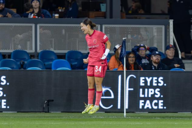 North Carolina Courage midfielder Manaka Matsukubo