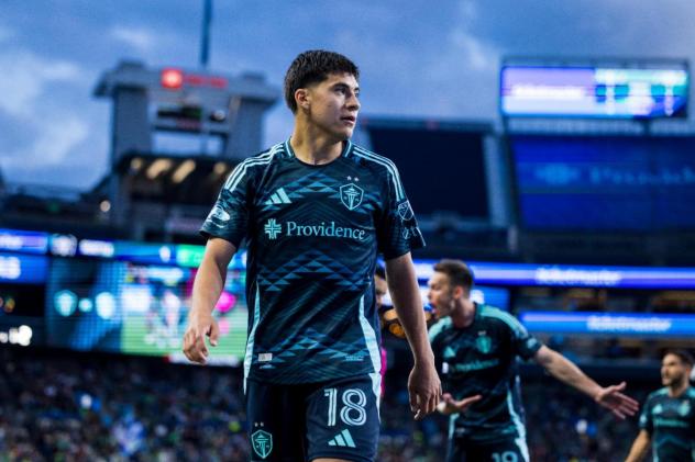 Sounders FC midfielder Obed Vargas