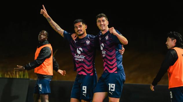 South Georgia Tormenta FC forward Sebastián Vivas (left) and Yaniv Bazini