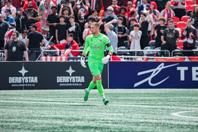 Atlético Ottawa goalkeeper Nathan Ingham