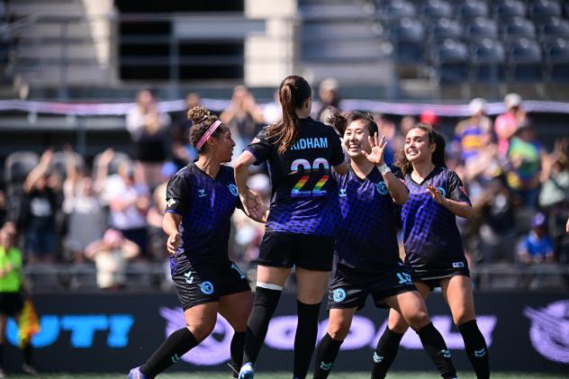 Ottawa Rapid FC celebrate a DB Pridham goal