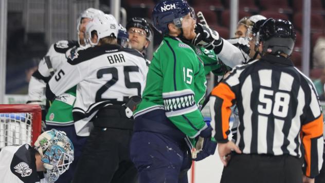 Wichita Thunder's Jack Bar and Florida Everblades' Carson Gicewicz on game night