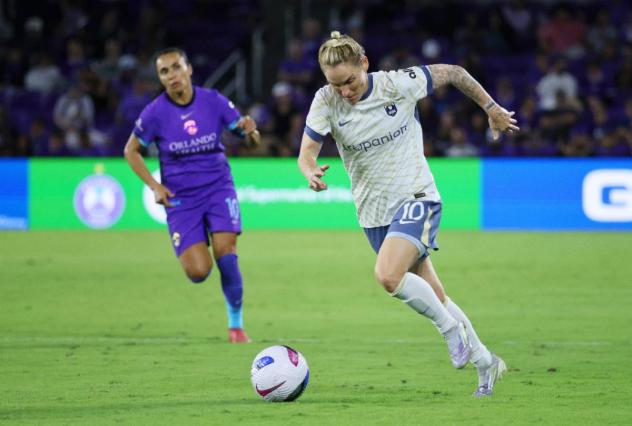 Seattle Reign FC midfielder Jess Fishlock