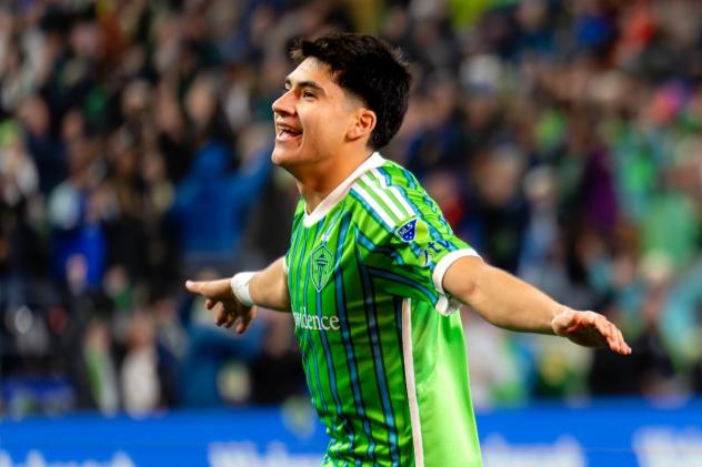 Sounders FC midfielder Obed Vargas