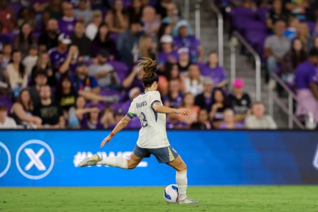 Seattle Reign FC's Lauren Barnes in action
