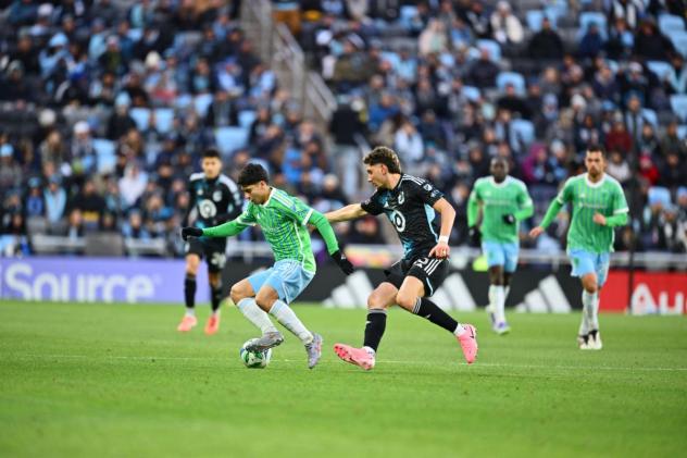 Sounders FC with possess vs. Minnesota United FC