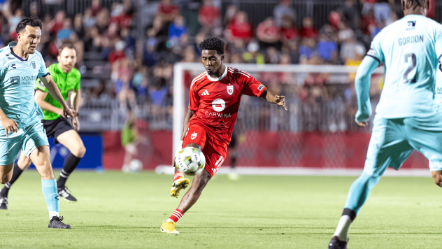 Phoenix Rising midfielder Hope Avayevu