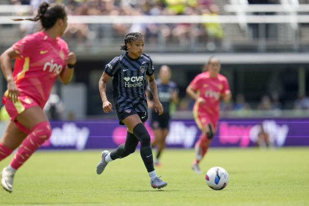 Washington Spirit with possession