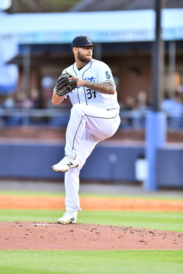 Pitcher Heitor Tokar with the Asheville Tourists