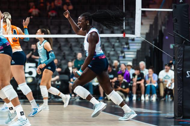 Omaha Supernovas middle blocker Toyosi Onabanjo