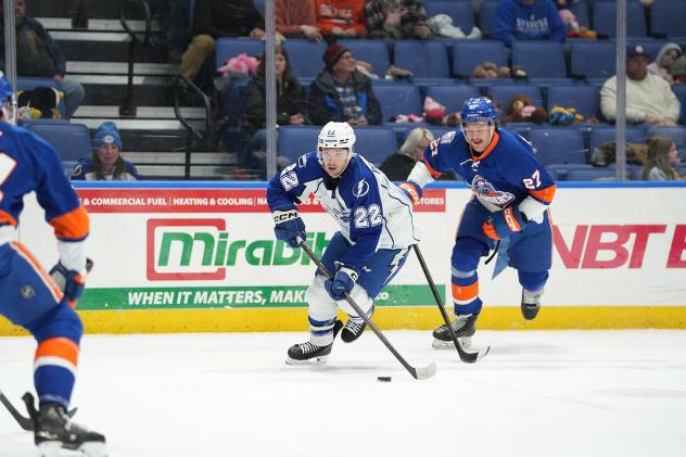 Syracuse Crunch left wing Jakob Pelletier vs. the Bridgeport Islanders