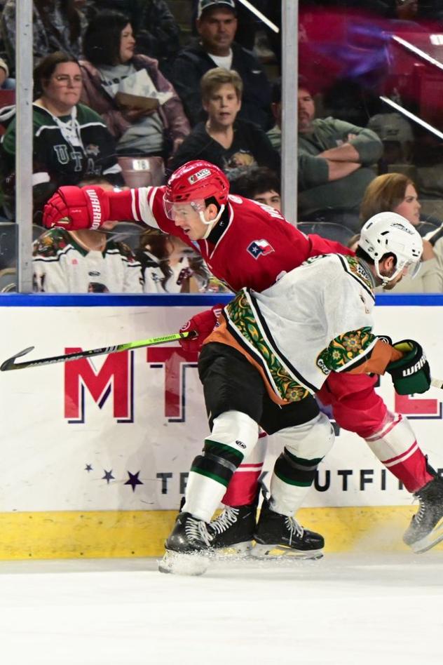 Allen Americans battle the Utah Grizzlies