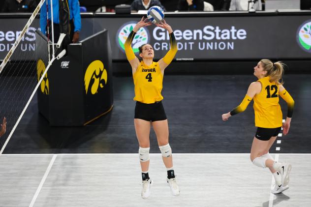 Setter Claire Ammeraal with Iowa