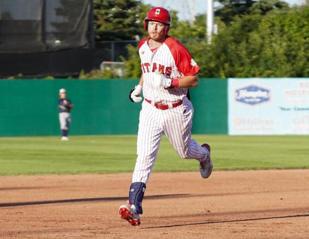 Ottawa Titans utility player Taylor Wright