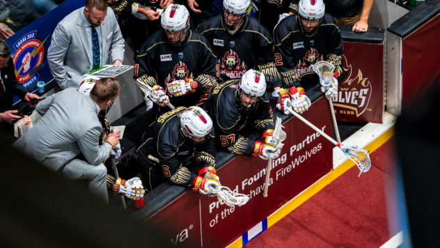 Oshawa Firewolves talk strategy on the bench