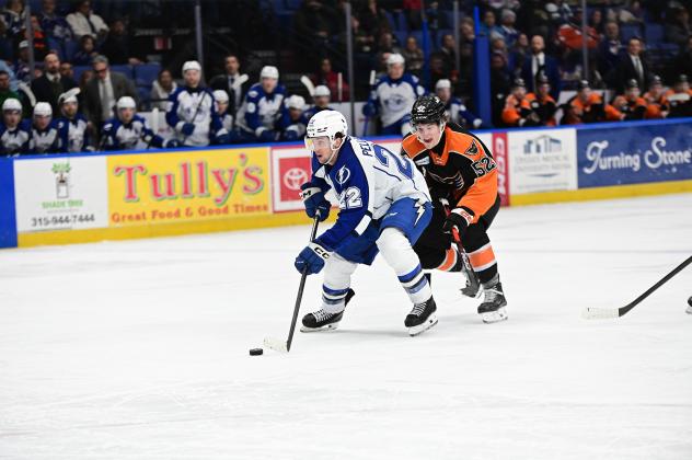 Syracuse Crunch forward Jakob Pelletier vs. the Lehigh Valley Phantoms