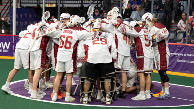 Oshawa Firewolves huddle