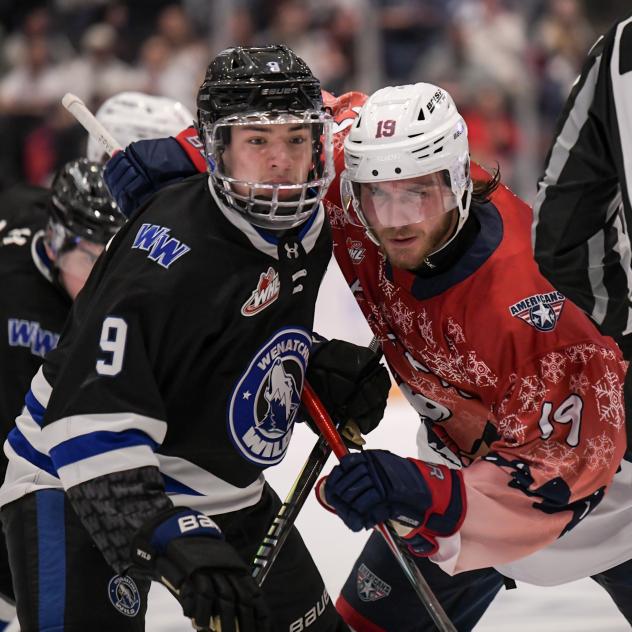 Wenatchee Wild's Aiden Grossklau versus Tri-City American's Jake Gudelj