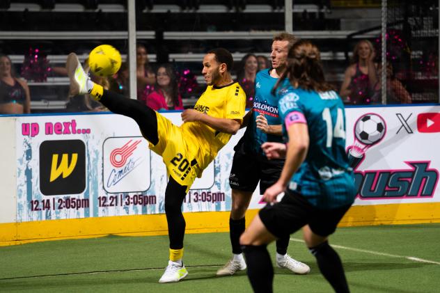 St. Louis Ambush defend against the Milwaukee Wave