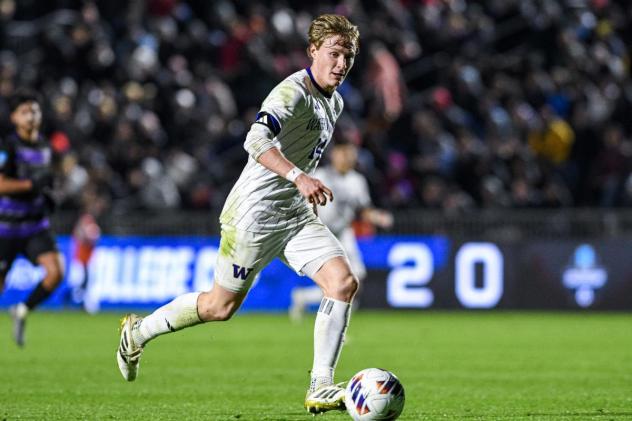 midfielder Joe Dale with the University of Washington