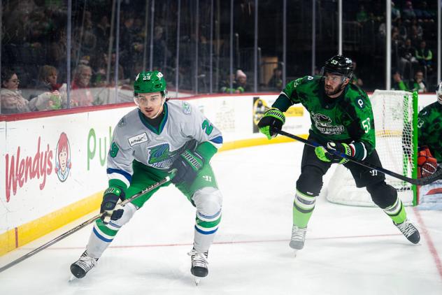 Florida Everblades forward Anthony Romano (left) vs. the Savannah Ghost Pirates