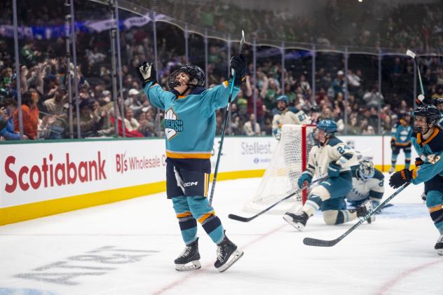 Casey O'Brien reacts after a goal for the New York Sirens