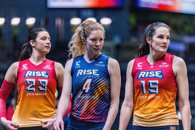 Grand Rapids Rise hit the court
