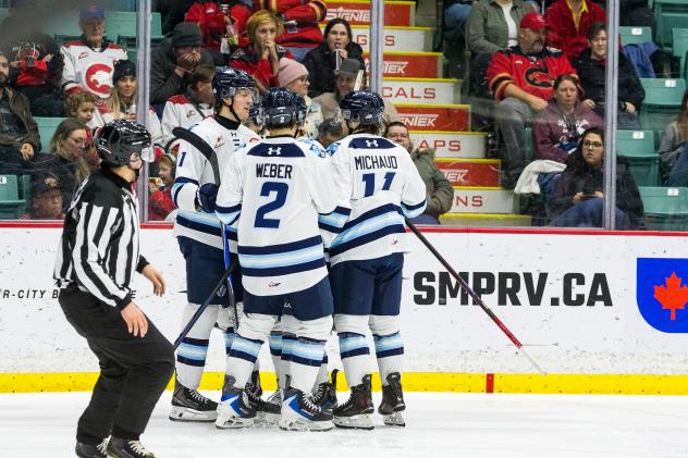 Penticton Vees huddle