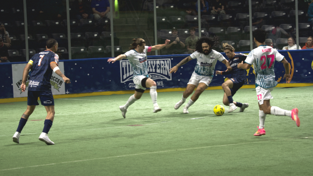 St. Louis Ambush surround the Tacoma Stars
