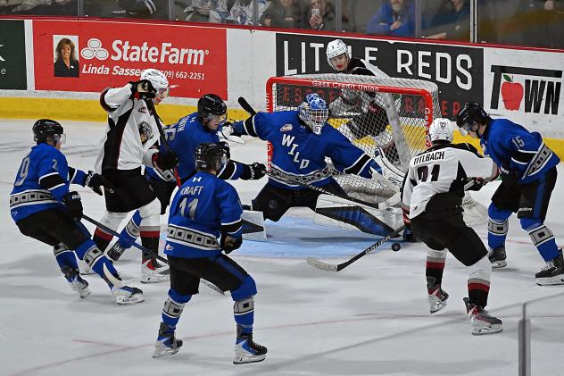 Vancouver Giants look for a shot against the Wenatchee Wild