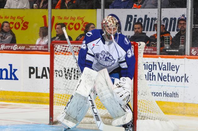 Syracuse Crunch goaltender Jon Gillies vs. the Lehigh Valley Phantoms