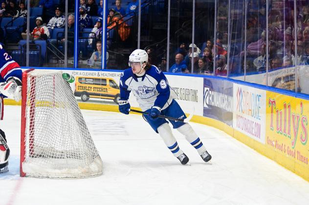 Syracuse Crunch center Conor Geekie vs. the Rochester Americans