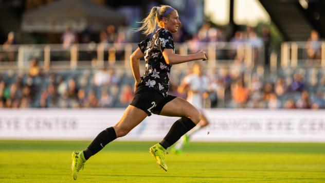Racing Louisville FC forward Kirsten Wright