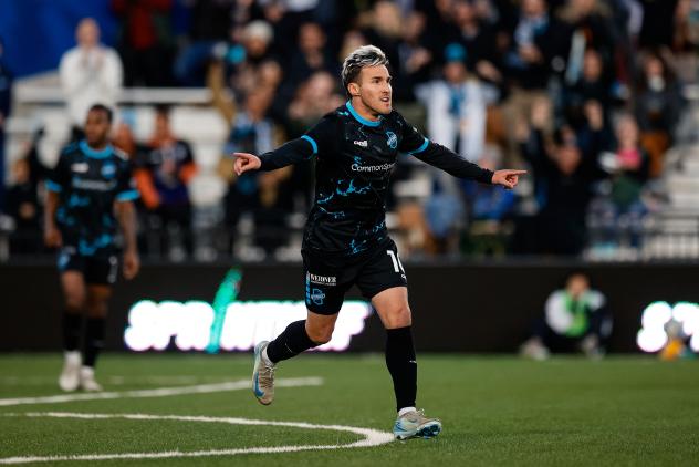 Colorado Springs Switchbacks FC midfielder Zach Zandi