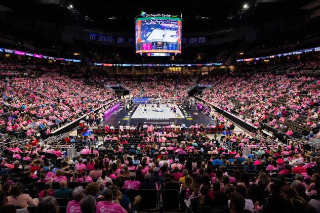 A crowd of 11,305 watches the Omaha Supernovas at the CHI Health Center