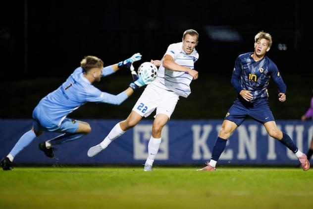Defender Owen Mikoy with the University of Kentucky
