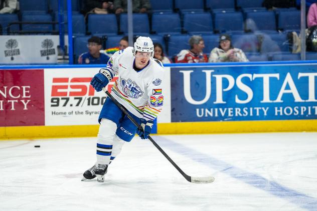 Syracuse Crunch left wing Jakob Pelletier vs. the Charlotte Checkers