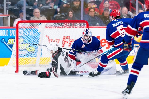 Vancouver Giants right wing Joe Iginla vs. the Spokane Chiefs