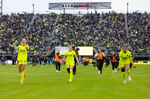 Washington Spirit hit the pitch