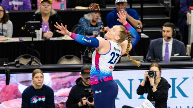 Omaha Supernovas opposite hitter Emily Londot