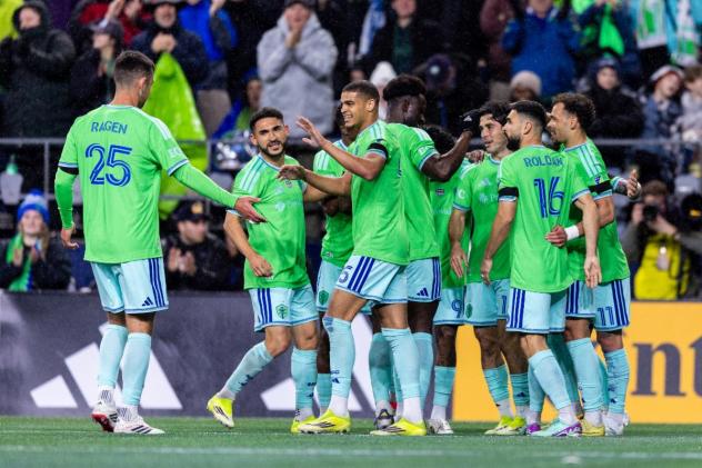 Seattle Sounders FC exchange congratulations