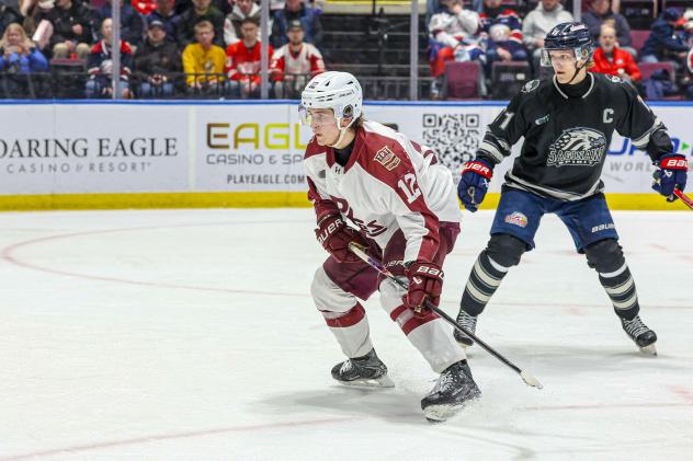 Peterborough Petes left wing Leon Kolarik vs. the Saginaw Spirit