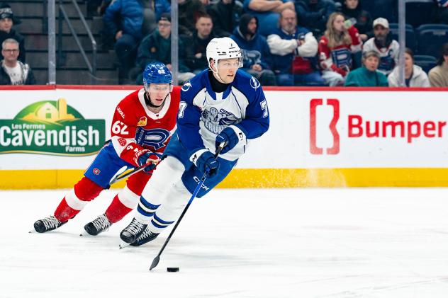 Syracuse Crunch defenseman Simon Lundmark vs. the Laval Rocket