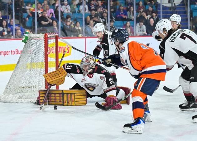 Vancouver Blazers battle the Vancouver Giants