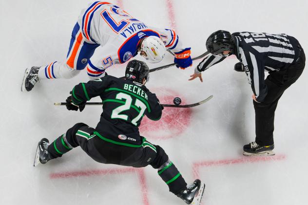 Bakersfield Condors' Viljami Marjala versus Texas Stars' Jack Becker