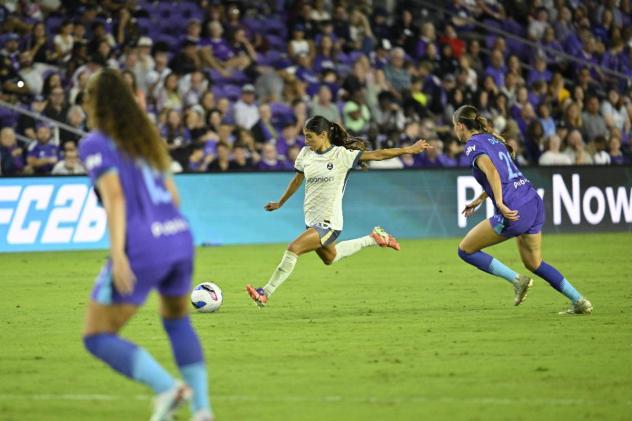 Seattle Reign FC battles the Orlando Pride