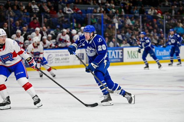 Syracuse Crunch left wing Cooper Flinton vs. the Laval Rocket