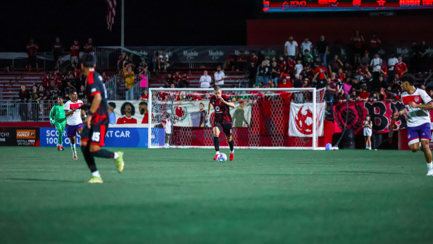 Phoenix Rising defender Aleksandar Vukovic advance the ball up the pitch
